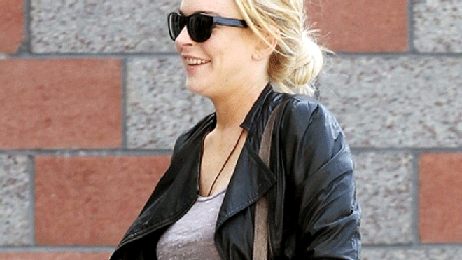 lohan no bra pg13 640
