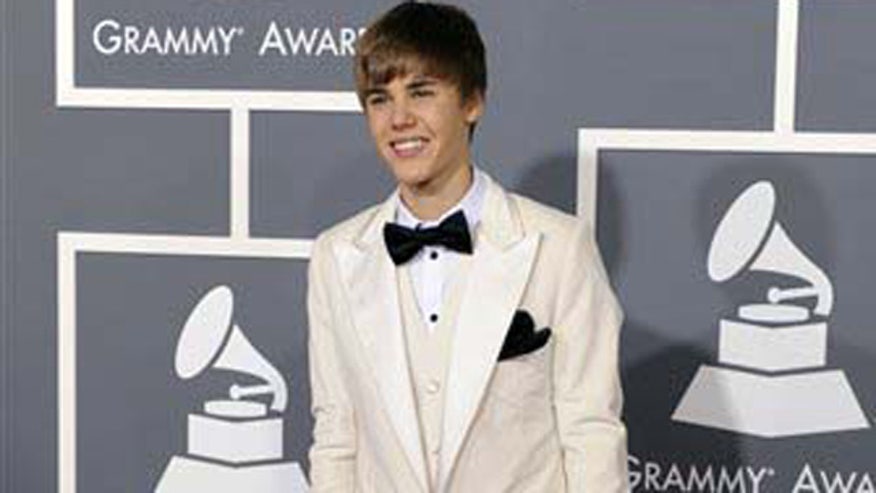 justin bieber smiling 640