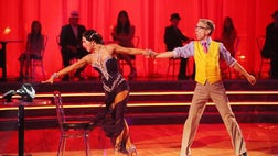 >Kellie and Derek have immunity on Dancing with the Stars, but six other couples are in danger of going home. Did Andy make up his huge points deficit?