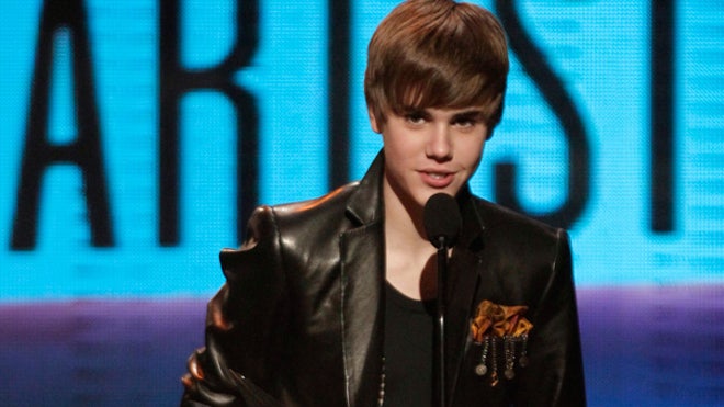 Bieber wins at AMAs