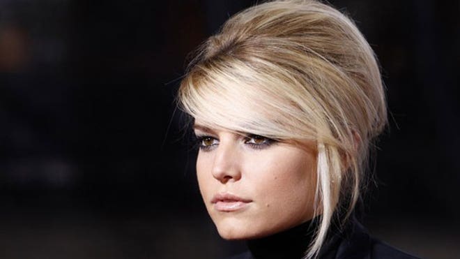 Jessica Simpson Head Shot