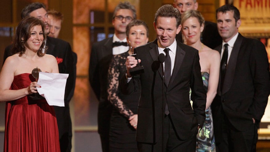Red wins at Tonys