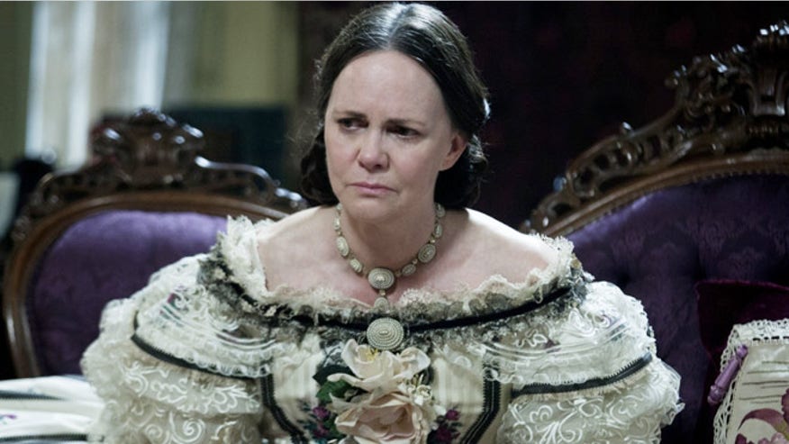 Sally-Field-Lincoln-660.jpg