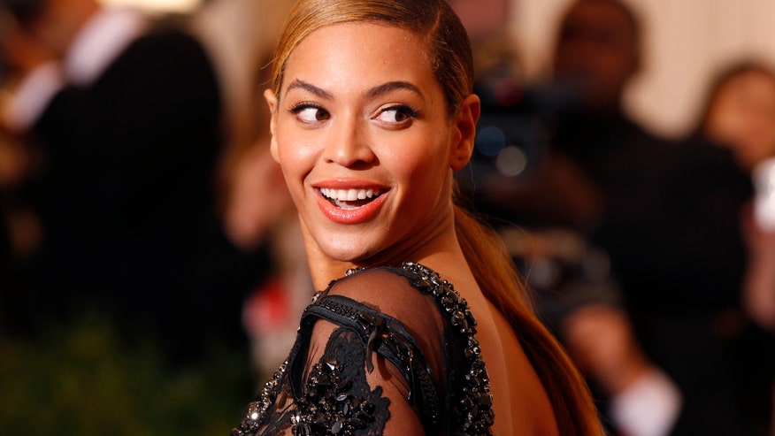 beyonce black dress reuters.jpg