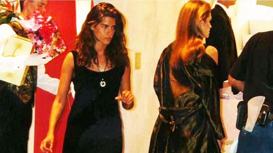 cindy-crawford-body-double-661.jpg