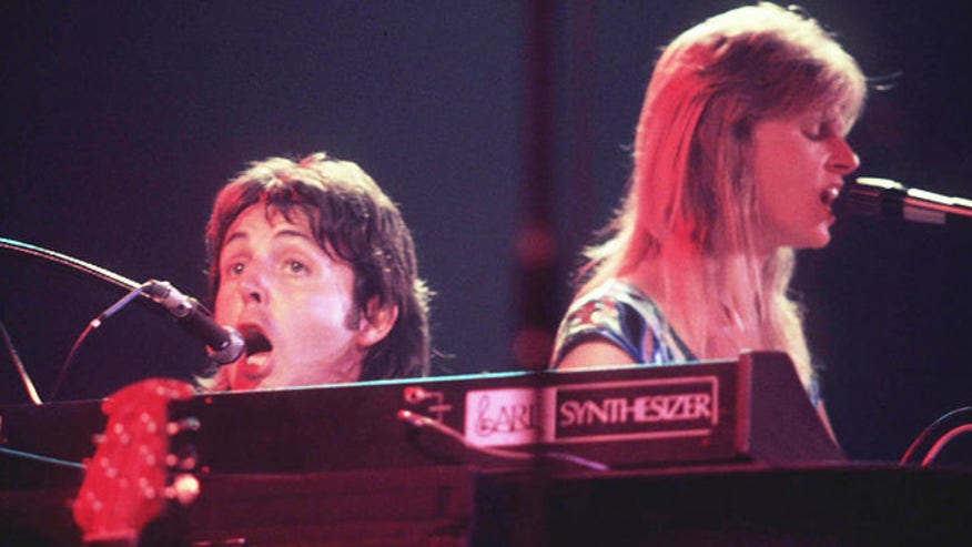 paul-linda-mccartney-singing-wings-660-AP.jpg?ve=1&tl=1