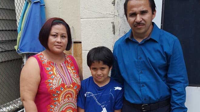 Honduran woman and her child sue Obama administration over 'inhumane' detention
