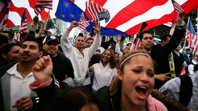 latinos-illinois.jpg