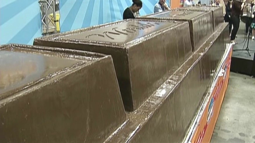 World's Biggest Chocolate Bar Created To Encourage Good Nutrition | Fox ...