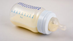 >Feeding newborn babies small amounts of carefully regulated formula before a mother’s milk comes in does not disrupt the child’s ability to breastfeed – and may ultimately improve breastfeeding success in the future