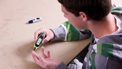 >American pediatricians, alarmed by the rise of type 2 diabetes in children and failure rates for oral medication, are recommending early aggressive treatments with insulin shots for many youth who are diagnosed with the disease