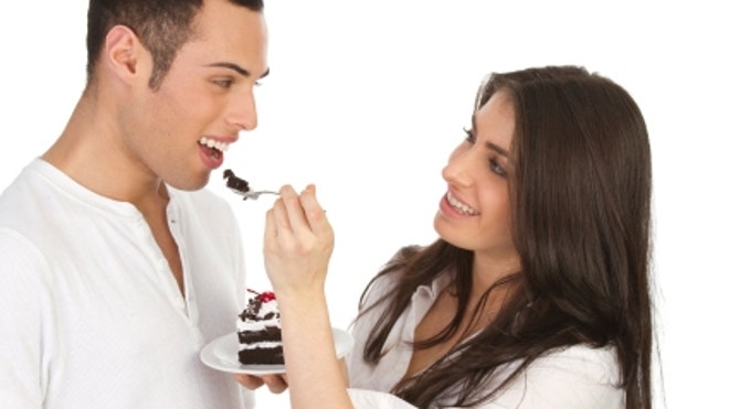 Couple-eating-dessert.JPG
