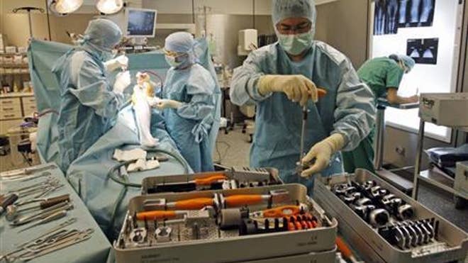 Surgeons_knee.jpg