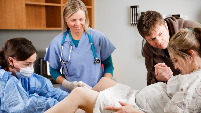 Woman_in_labor.jpg