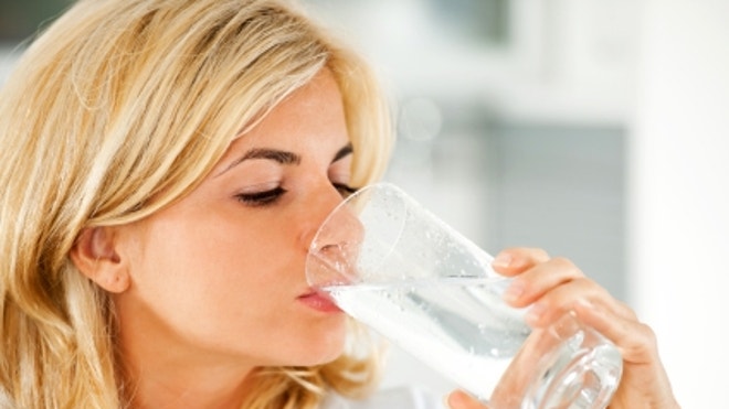 woman_drinking_water.JPG