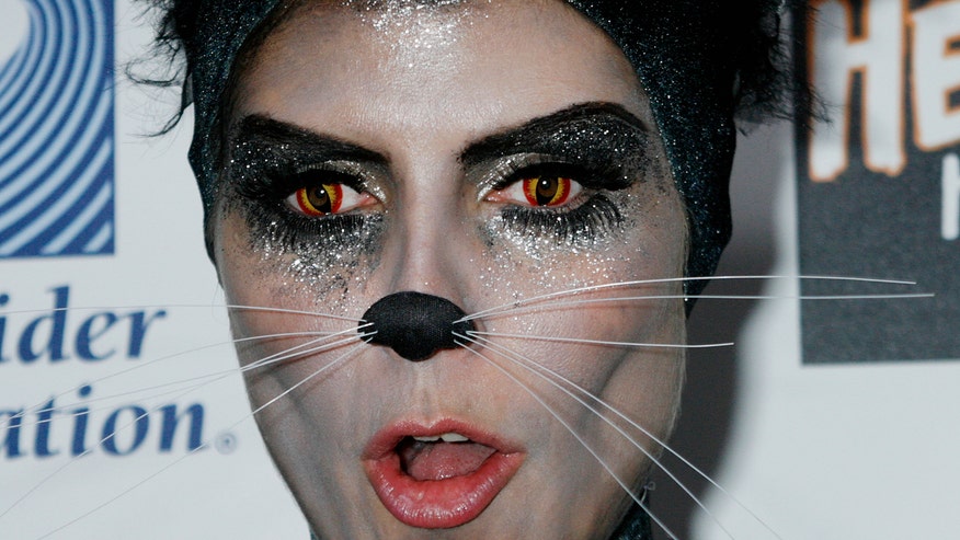 Klumcoloredlenses.jpg