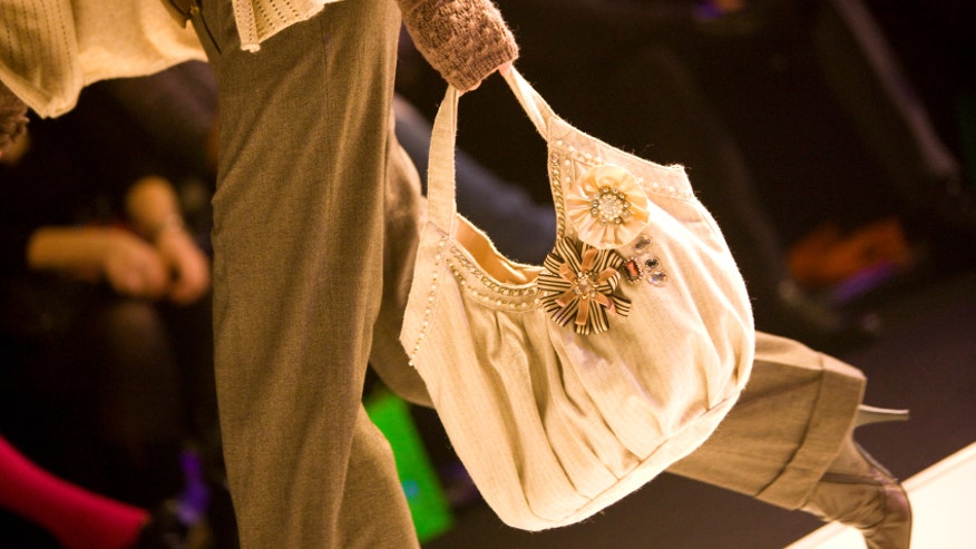 iStock_purse.jpg