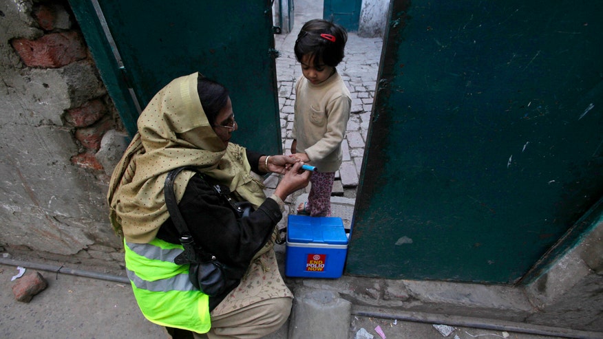 poliovaccinePakistan.jpg