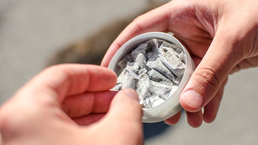 smokeless_tobacco_istock.jpg
