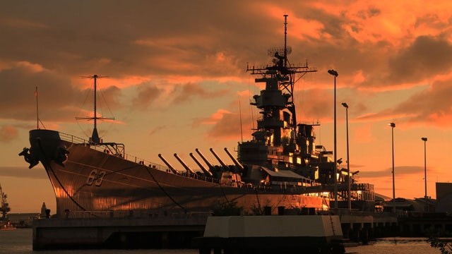 USS_Missouri_Hawaii.jpg
