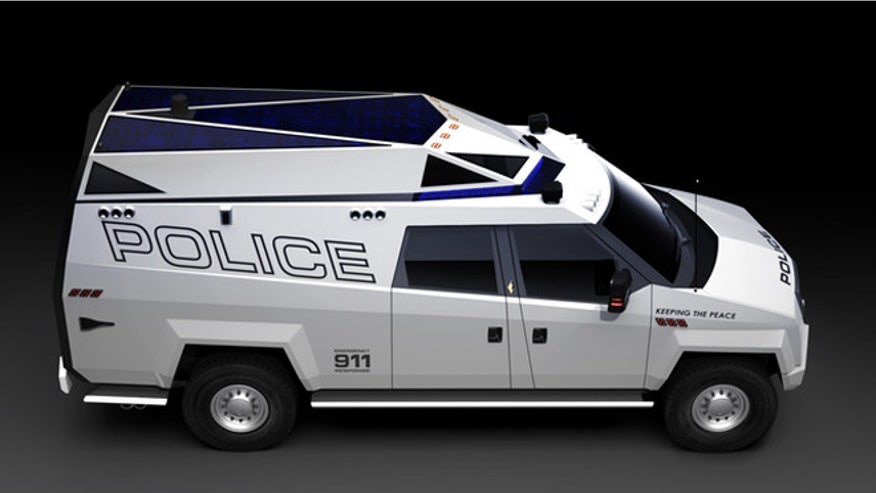 carbon motors tx7 police truck photos and details Car Pictures