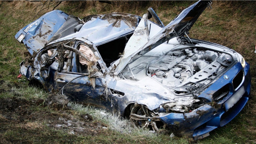 bmwcrash660.jpg
