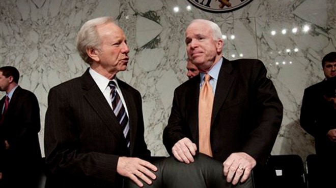 030410_lieberman_mccain