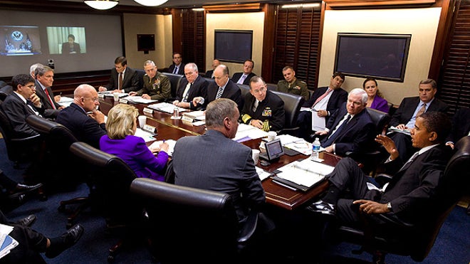 Obama meets with war cabinet in WH