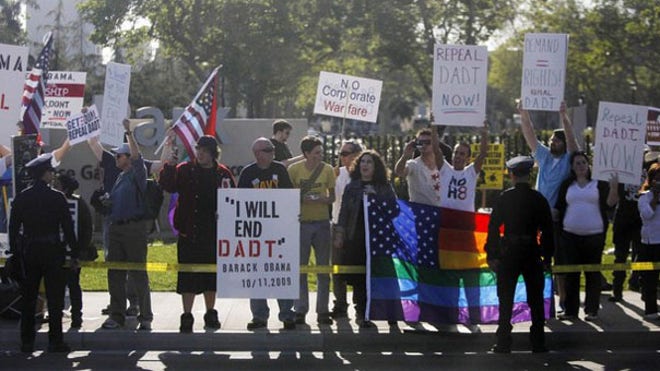 dadt_protest_041910.jpg
