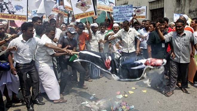 srilanka_effigy_032511.jpg