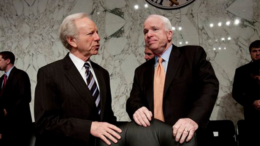 030410_lieberman_mccain