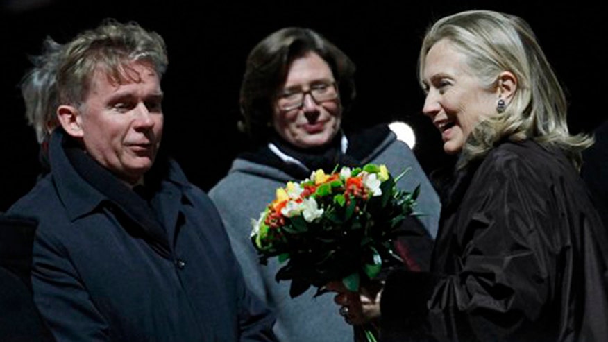 12511clintonlithuania.jpg