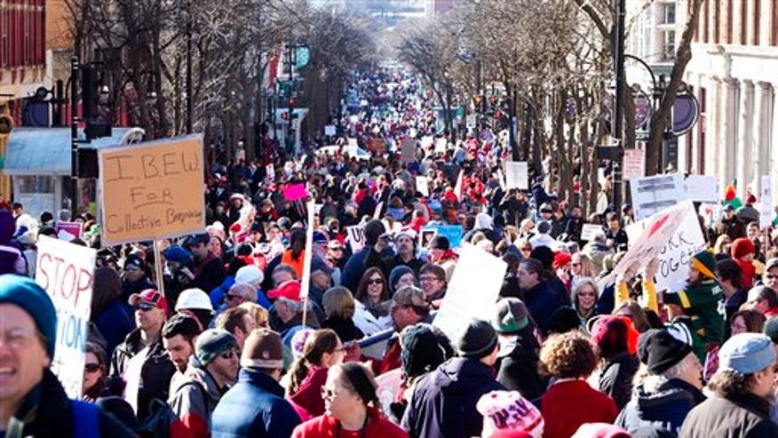 Wisconsin_protest_021911