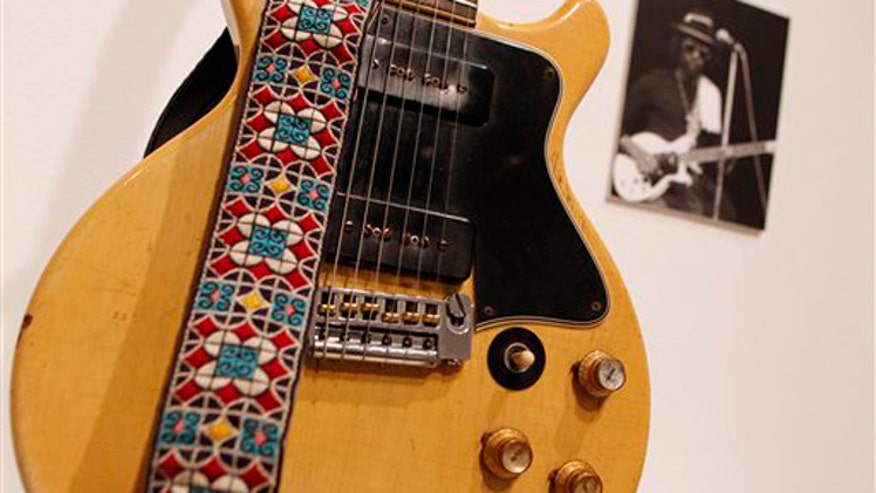 guitar_gibson_100611.jpg