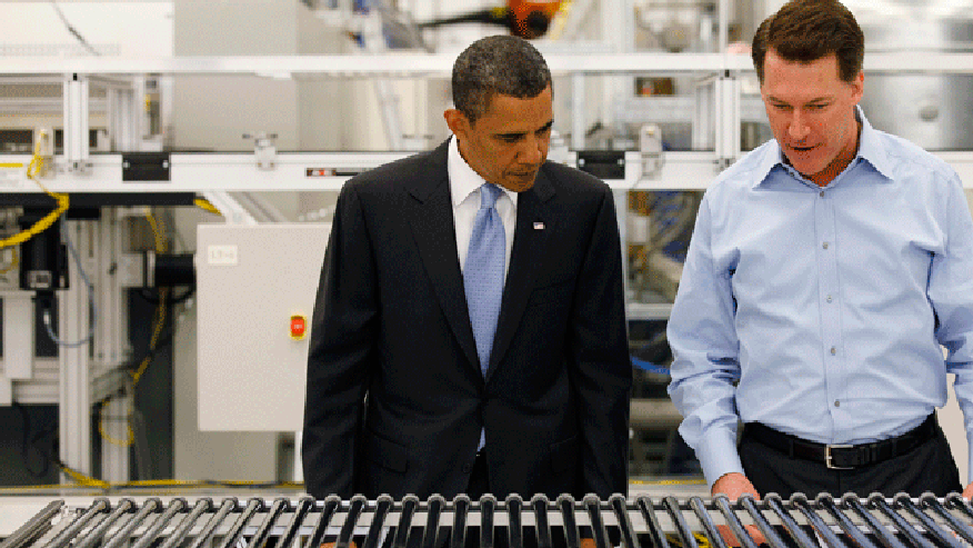 obama-at-solyndra