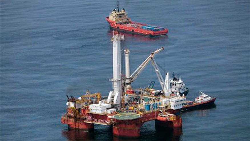rig_oil_060810.jpg