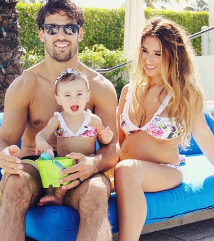 jessie-james-decker-pregnant.jpg?ve=1&tl