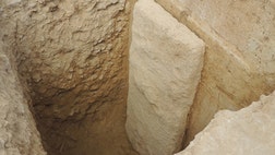 >The skeletonized body of an Etruscan prince, possibly a relative to Tarquinius Priscus, the legendary fifth king of Rome from 616 to 579 B.C., has been brought to light in an extraordinary finding that promises to reveal new insights on one of the ancient world’s most fascinating cultures.