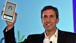 >William Lynch on Monday resigned as CEO of Barnes & Noble after struggling to make a success of the bookseller’s move into the digital market with its range of Nook tablets and e-readers.