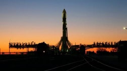 A Russian capsule carrying mice and lizards has returned to Earth after spending a month in space.