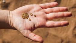 From ancient tombs to newly discovered graves, from underwear of the Middle Ages to ancient Chinese warriors, by learning more about the past we learn more about ourselves.