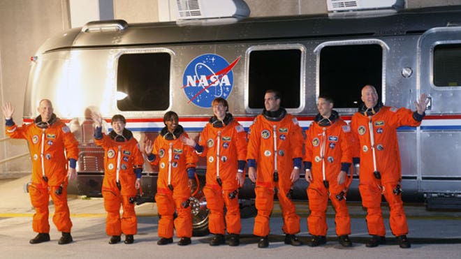 Shuttle Discovery Crew