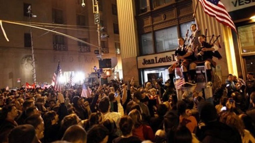 crowd rejoices Bin Laden death