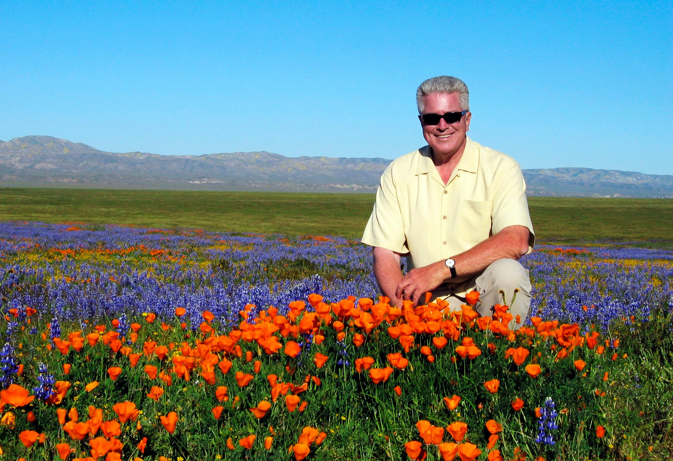huell howser host of public tv s california gold dies huell howser host of public tv s california gold dies