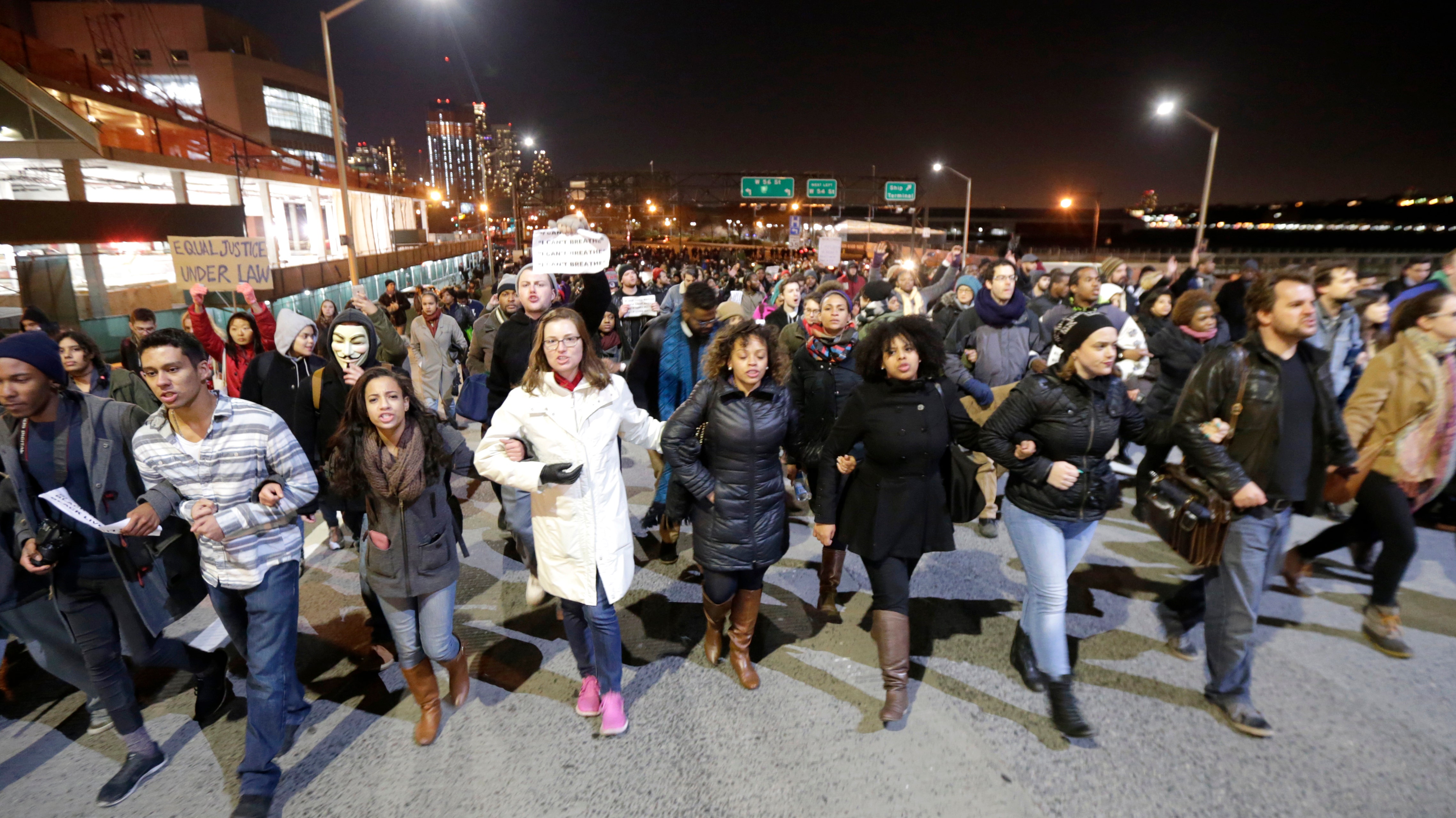 eric-garner-protests-lead-to-numerous-arrests-in-new-york-city-reports