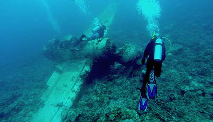 Group hunts Pacific jungles for remains of WWII fighters planes Fox News