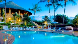 > Hawaii's hotel industry set records for room rates in February as more tourists traveled to the islands from around the world, according to a monthly study issued by a private consulting company.