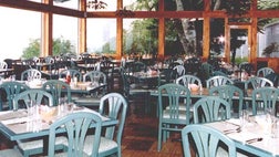 Conservative activists protested Saturday outside a private hotel and restaurant forced to close during the partial federal government shutdown because it leases a federal government building on federally owned land.