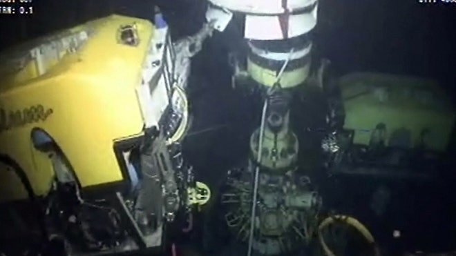 Robots place tighter cap on Gulf gusher
