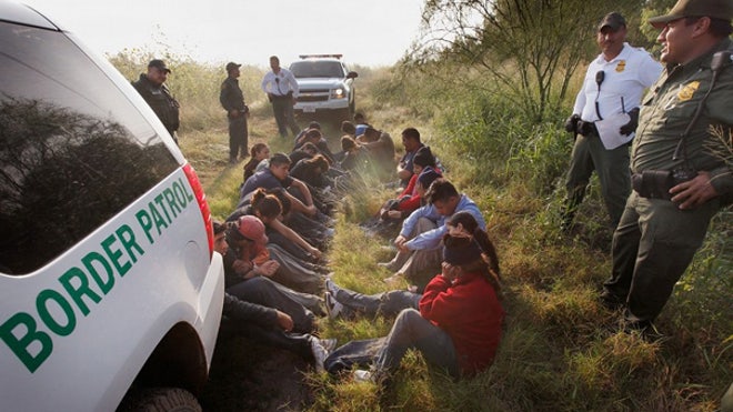 Border agents detain illegals near Mex